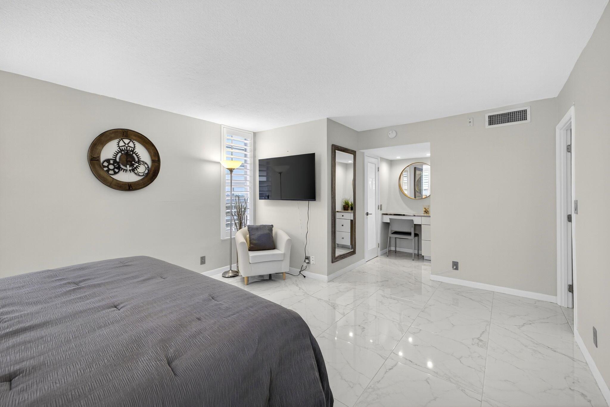 NO 49 PALM-AIRE COUNTRY C - Residential Lease