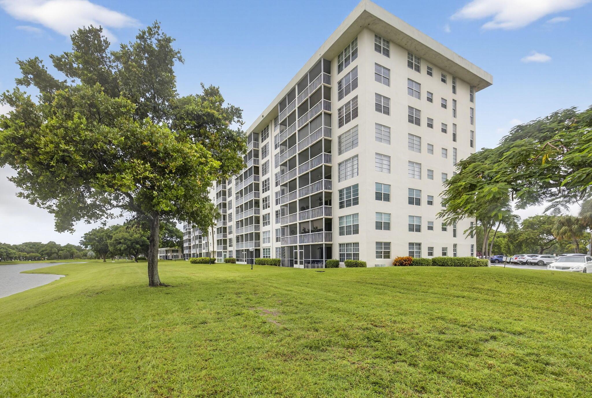 NO 49 PALM-AIRE COUNTRY C - Residential Lease