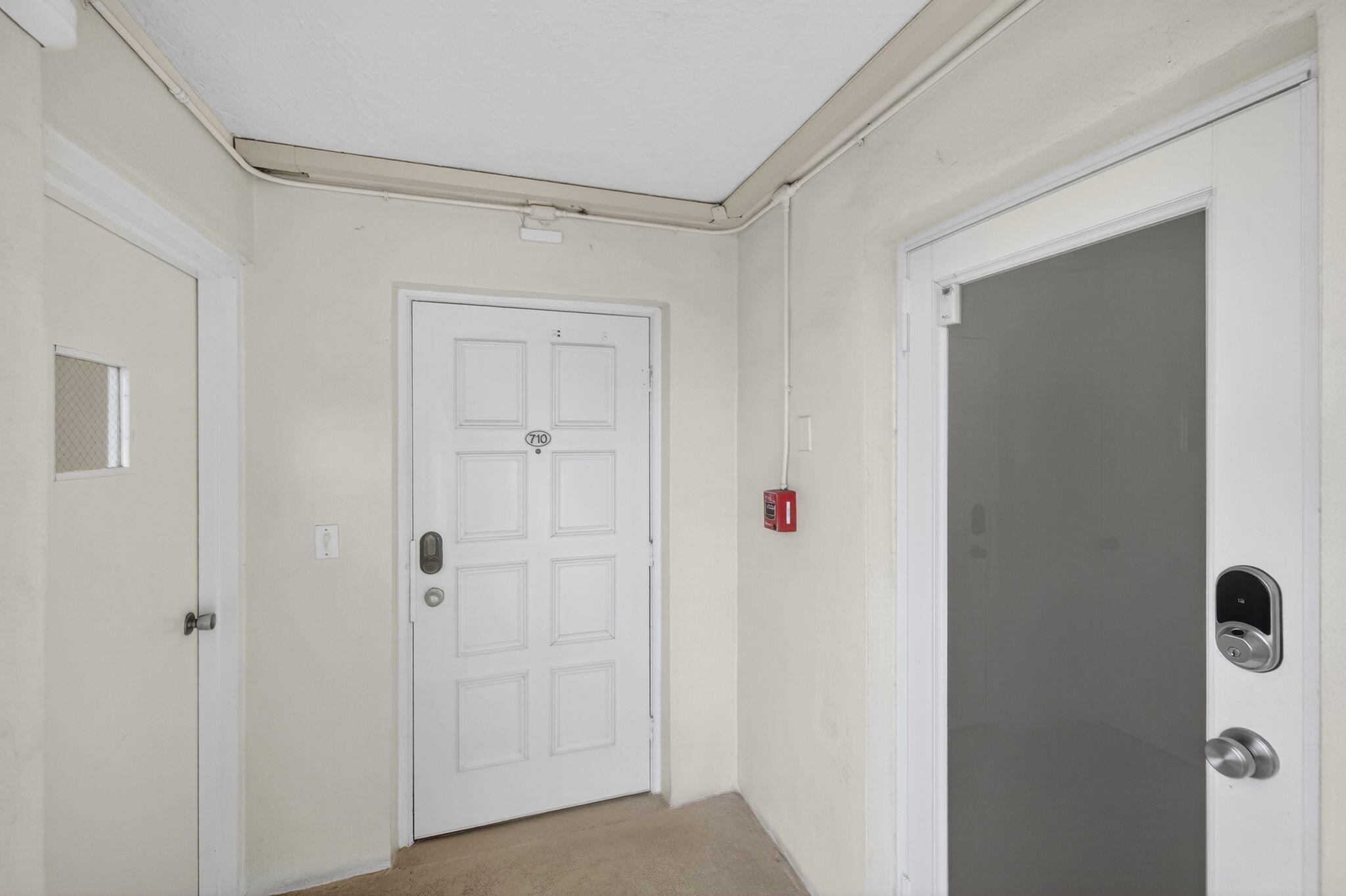 NO 49 PALM-AIRE COUNTRY C - Residential Lease