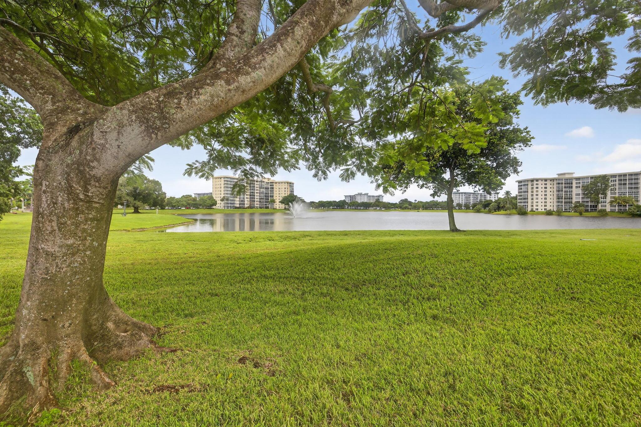 NO 49 PALM-AIRE COUNTRY C - Residential Lease
