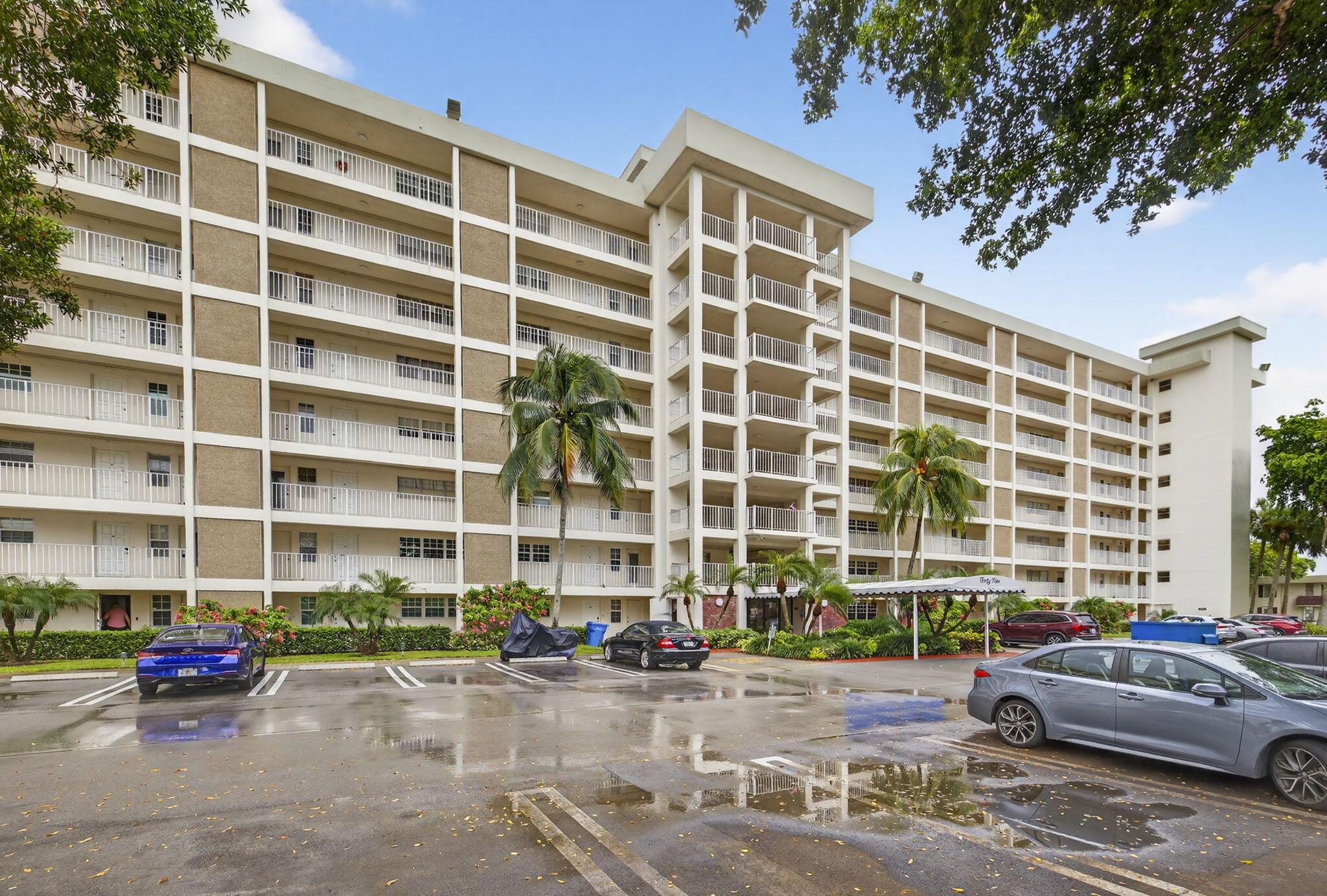 NO 49 PALM-AIRE COUNTRY C - Residential Lease