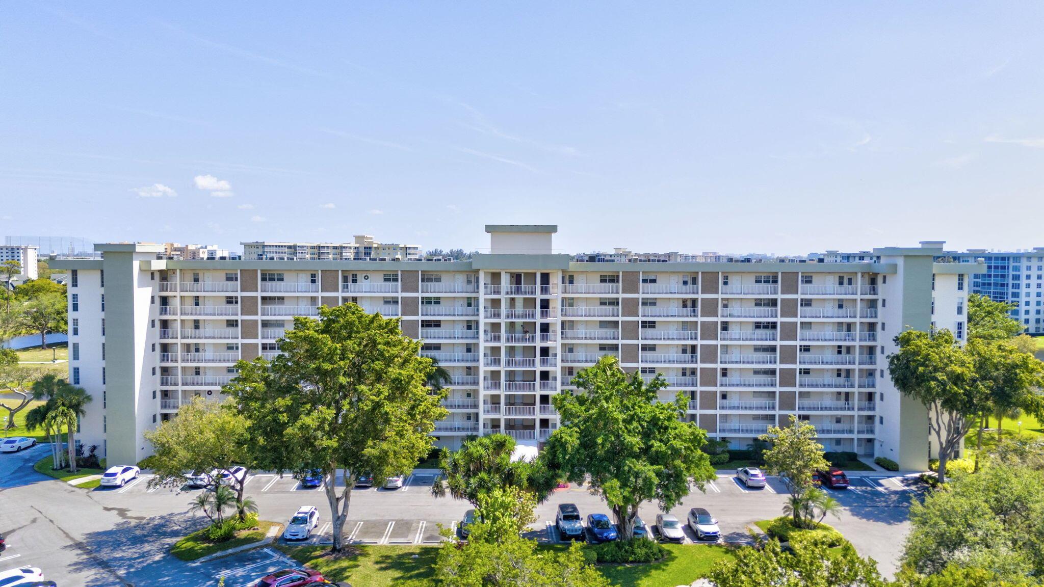 NO 49 PALM-AIRE COUNTRY C - Residential Lease
