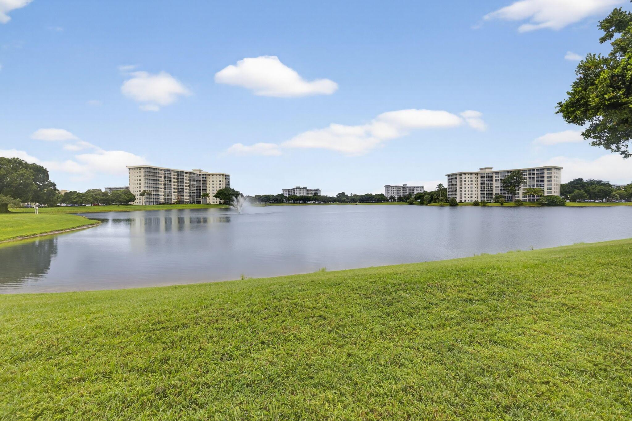 NO 49 PALM-AIRE COUNTRY C - Residential Lease
