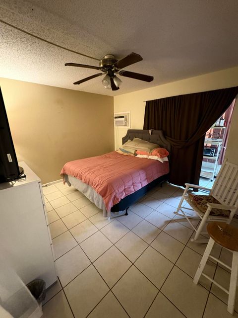 Tiny photo for 7 Lyndhurst A, Deerfield Beach, FL 33442 (MLS # B26000295)
