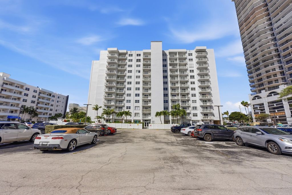 Photo of 200 S Birch Road #605, Fort Lauderdale, FL 33316 (MLS # B26001610)