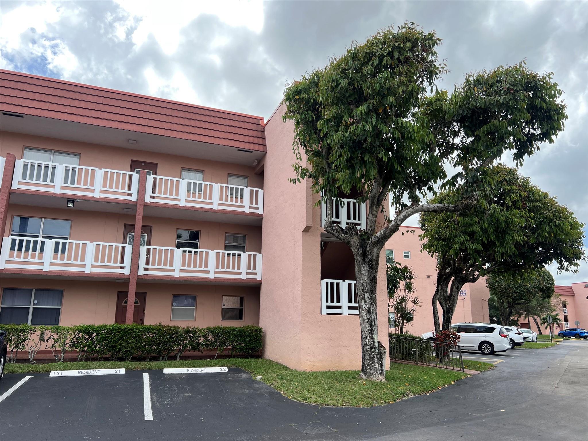 COME MAKE THIS COMMUNITY HOME!! ARE YOU LOOKING FOR A SECOND HOME? ARE YOU LOOKING TO GET AWAY FROM THE COLD THIS PROPERTY IS IT!! RELAX ON THE PATIO WITH YOUR MORNING COFFEE WITH A BEAUTIFUL LAKE VIEW. HUGE CORNER UNIT, 2 BEDROOMS 2 BATHROOMS WATER VIEW UNIT. WAKE UP TO A LAKE VIEW FROM THE MAIN BEDROOM. MAIN BATHROOM SHOWER ONLY. BATH AND SHOWER COMBINATION IN SECOND BATHROOM. BOTH BEDROOMS HAS WALK IN CLOSETS. CARPET AND TILE FLOOR. COME PUT YOUR OWN TOUCH ON THIS UNIT TO MAKE IT YOURS. LOT OF AMENITIES IN THE COMMUNITY. SAUNAS, BBQ, PICNIC AREAS, BILLIARDS, THEATER, CABANAS, COURTESY BUSES TO STORES AND SAWGRASS MILLS MALL, INDOOR AND OUTDOOR POOLS AND FITNESS ROOM IN THE SOUGHT AFTER SUNRISE LAKES PHASE III. CLOSE TO THE BEACH AND MAJOR HIGHWAYS.