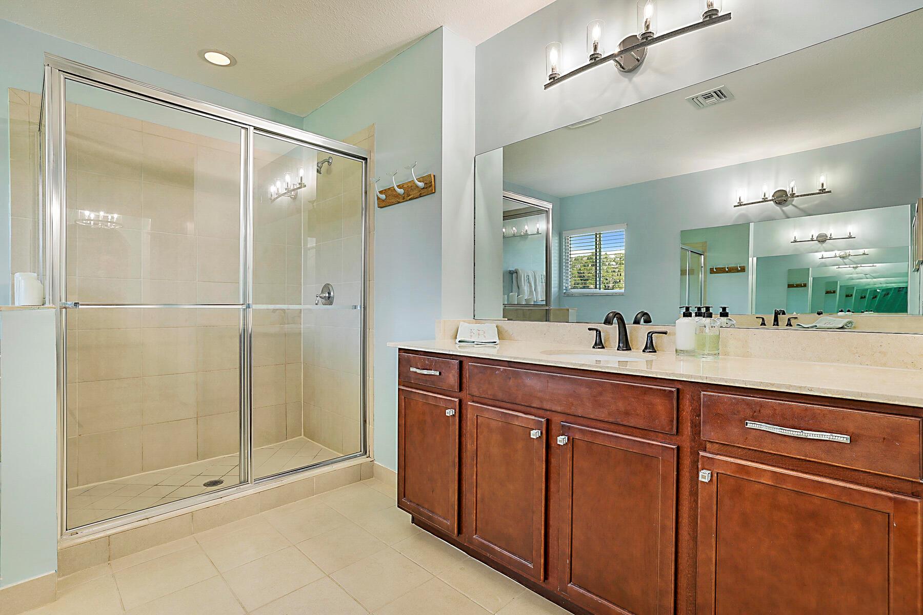 LIMESTONE CAY - Residential