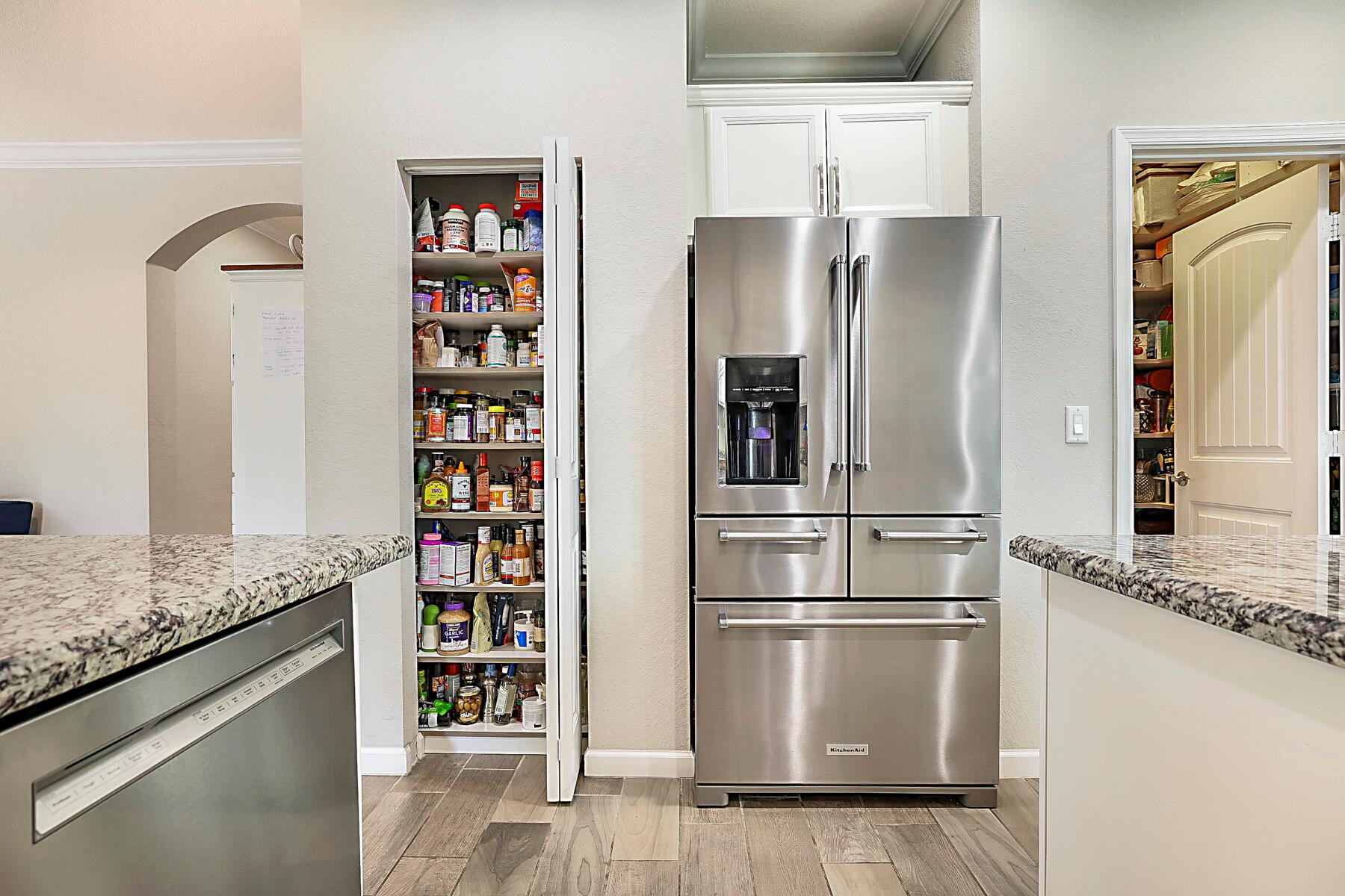 LIMESTONE CAY - Residential