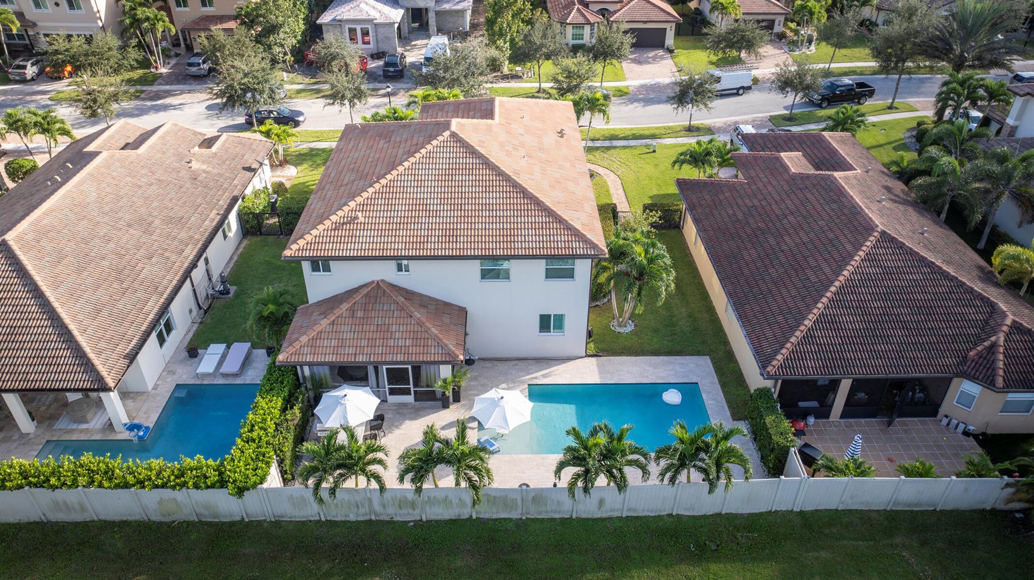 LIMESTONE CAY - Residential