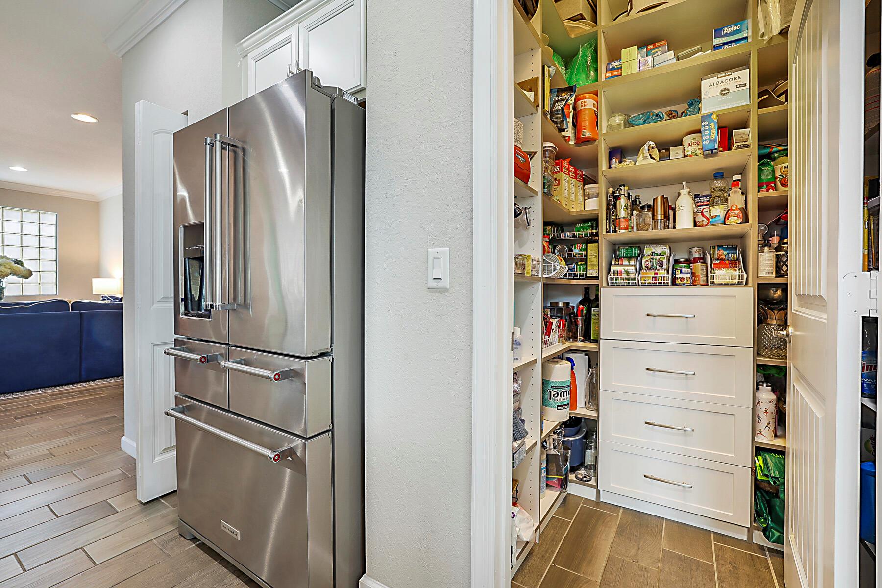 LIMESTONE CAY - Residential