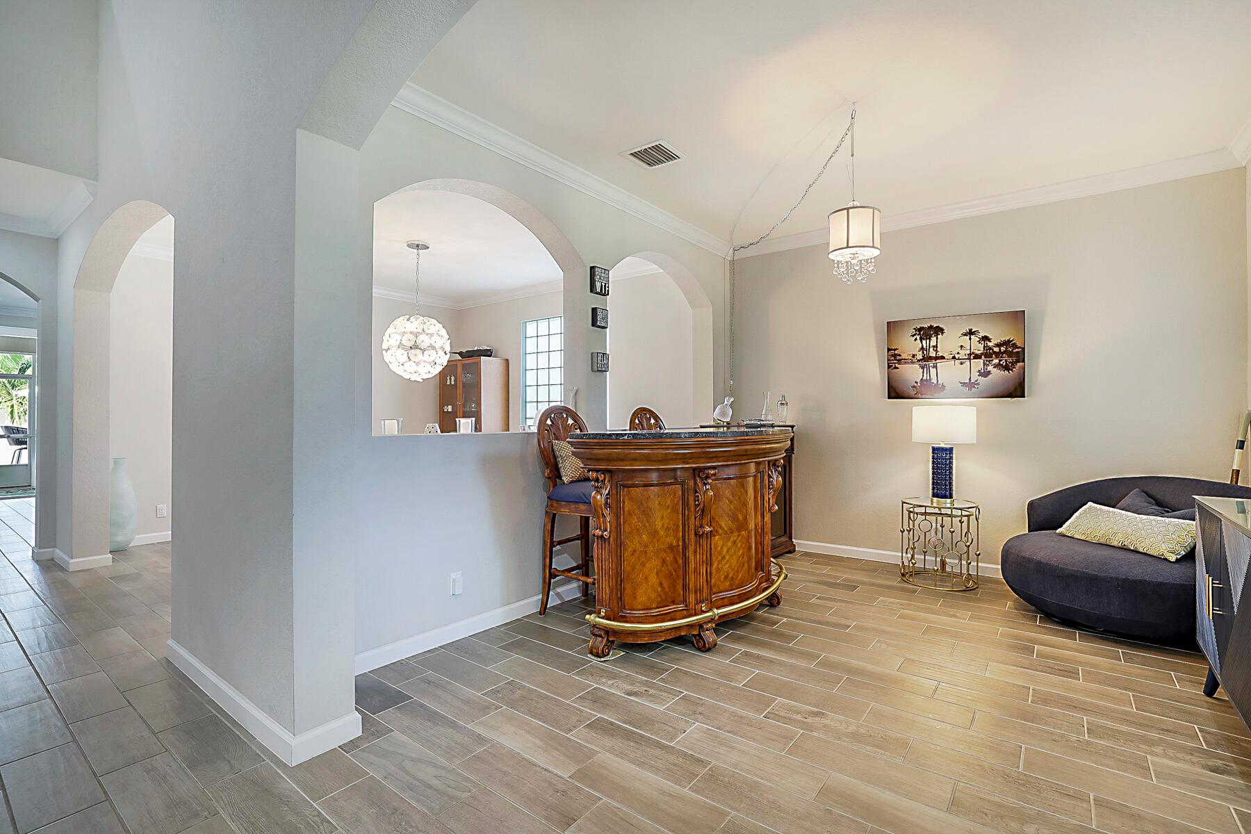 LIMESTONE CAY - Residential