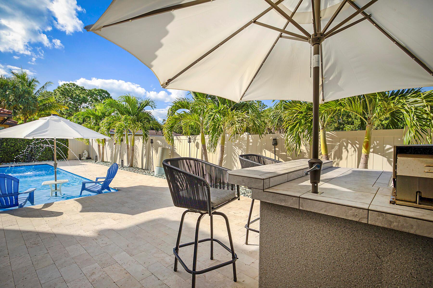 LIMESTONE CAY - Residential