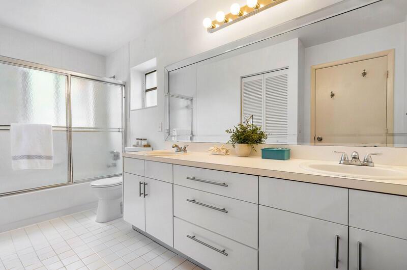 REFLECTIONS/MISSION BAY - Residential Lease