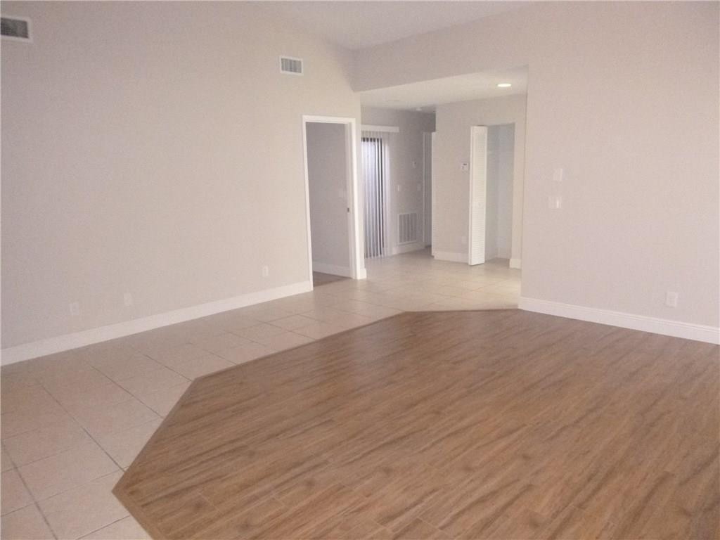 WOODBRIDGE AT PEMB LAKES - Residential