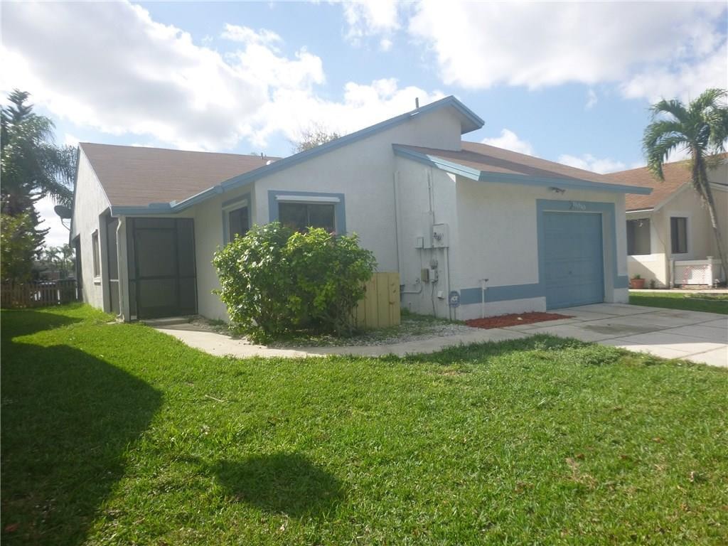 WOODBRIDGE AT PEMB LAKES - Residential