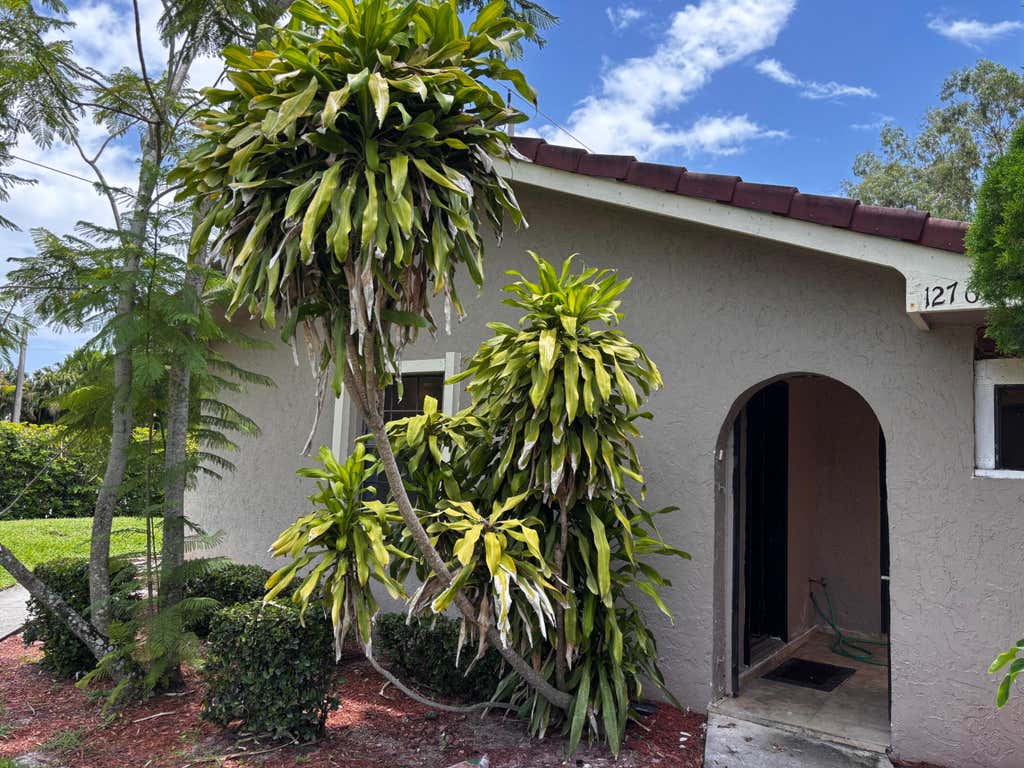 Photo of 12761 Westhampton Circle, Wellington, FL 33414 (MLS # B26046400)