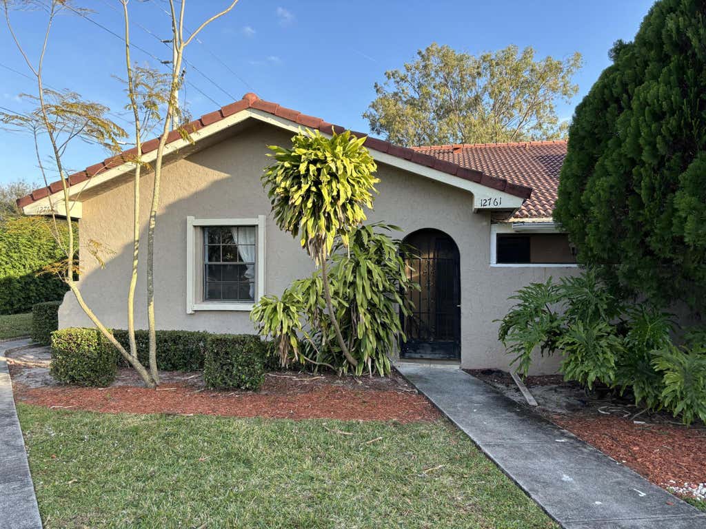 Photo of 12761 Westhampton Circle, Wellington, FL 33414 (MLS # B26046400)