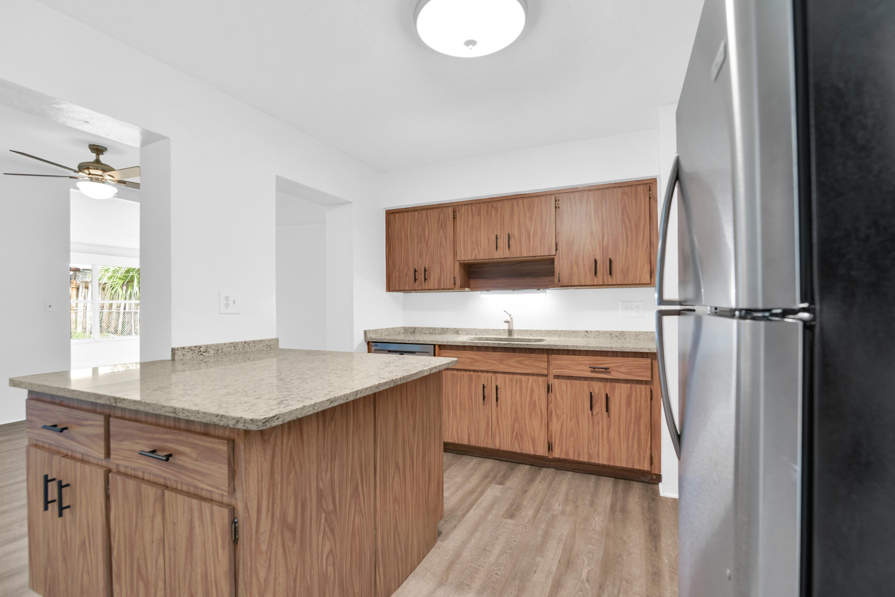 8 NE 15TH Avenue