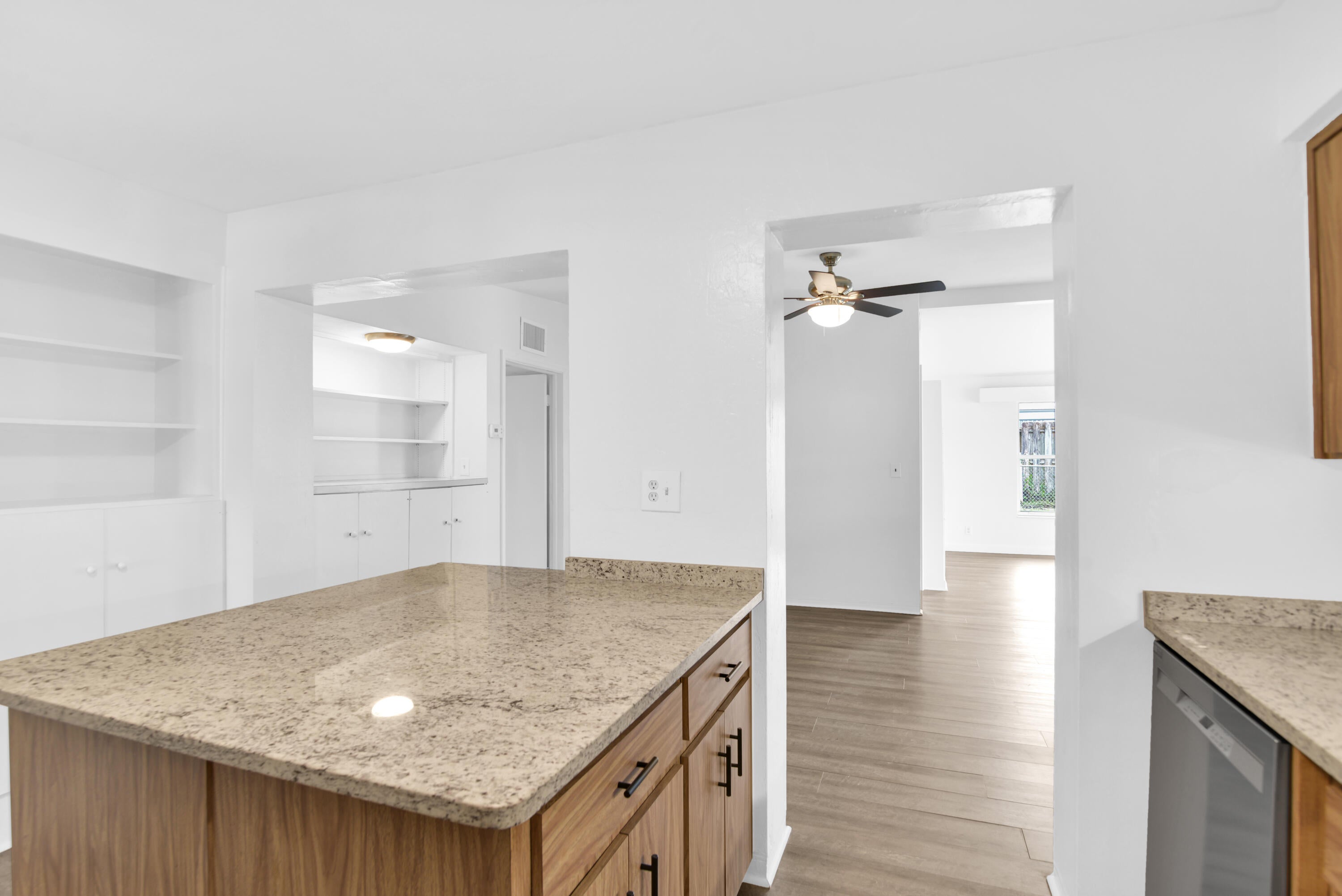 8 NE 15TH Avenue