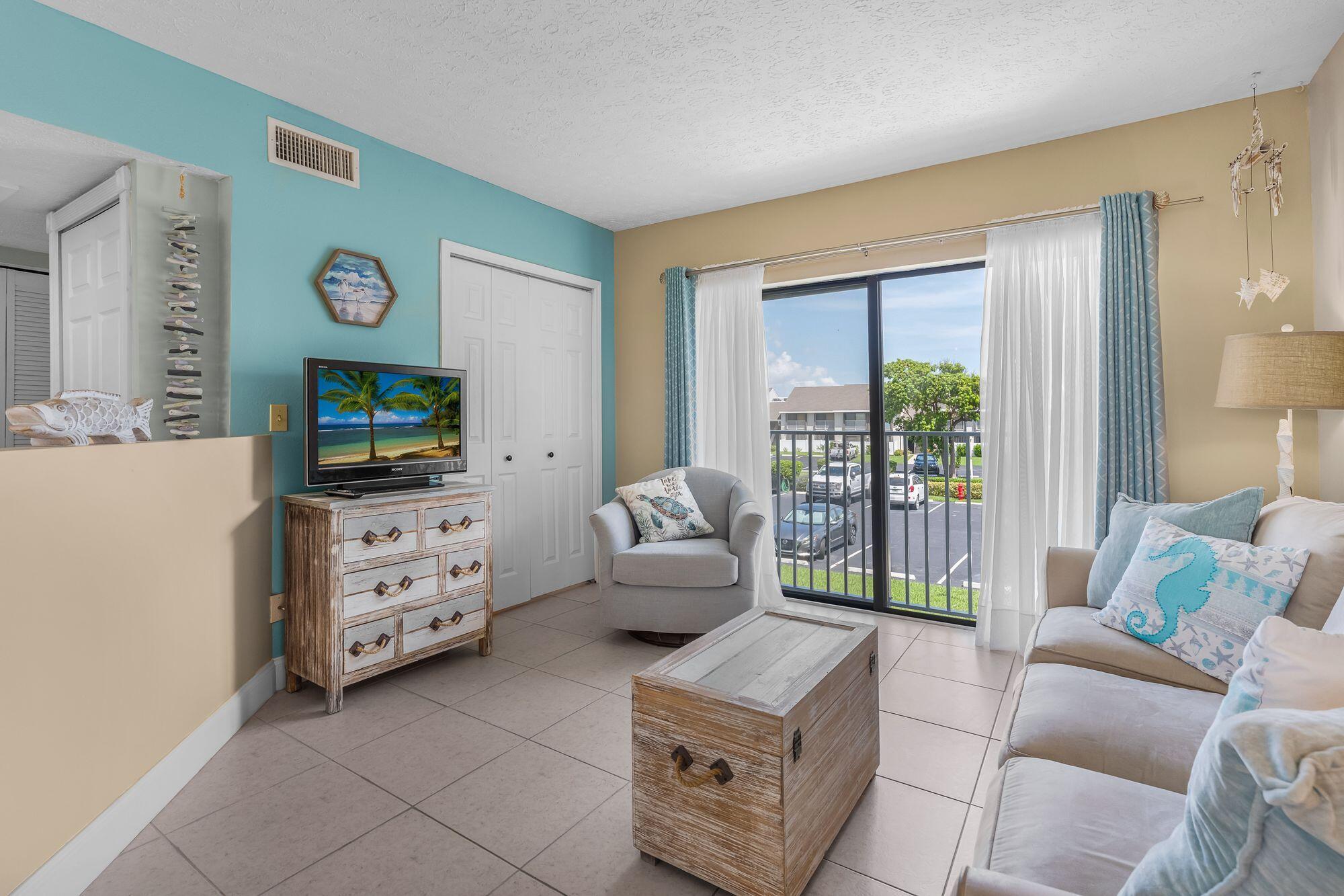 3209 S Lakeview Circle 8202, Hutchinson Island, FL, 34949/$259,900 3 3209 S Lakeview Circle 8202