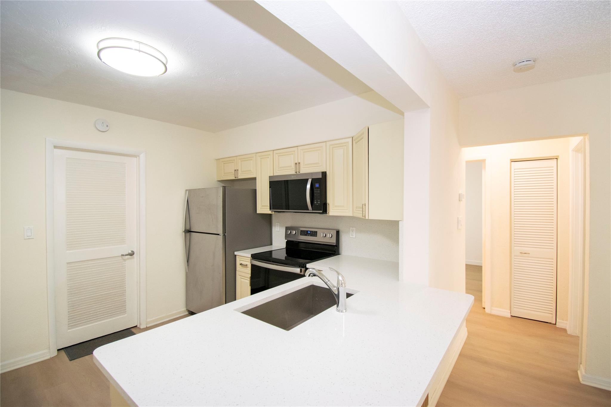 Hollywood - Residential Lease