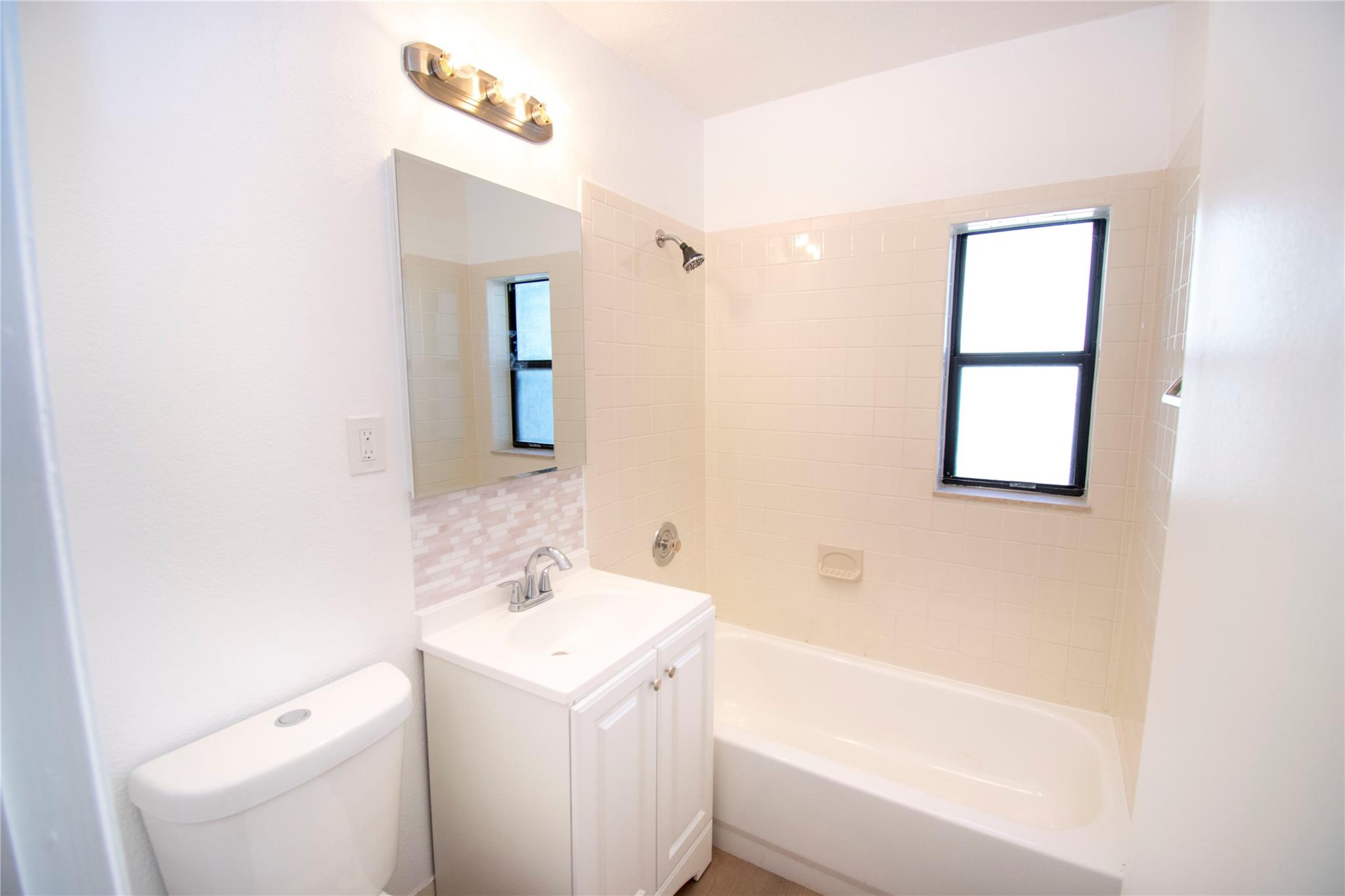 Hollywood - Residential Lease