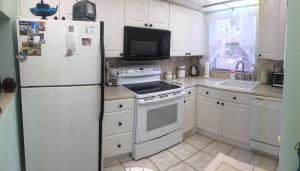 Sunrise Lakes Condo 085 - Residential