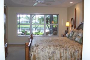 Valencia Isles - Residential