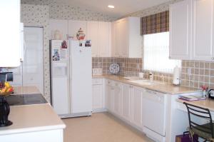 Valencia Isles - Residential