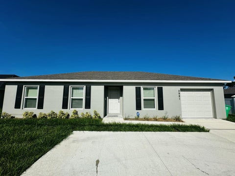 Photo of 2981 SW ROSSER Boulevard, Port Saint Lucie, FL 34953 (MLS # B26080941)