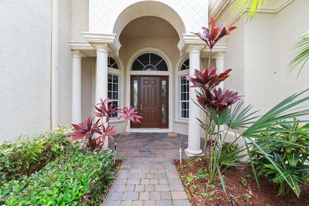 Photo of 11799 SW Aventino Drive, Port Saint Lucie, FL 34987 (MLS # R10977570)