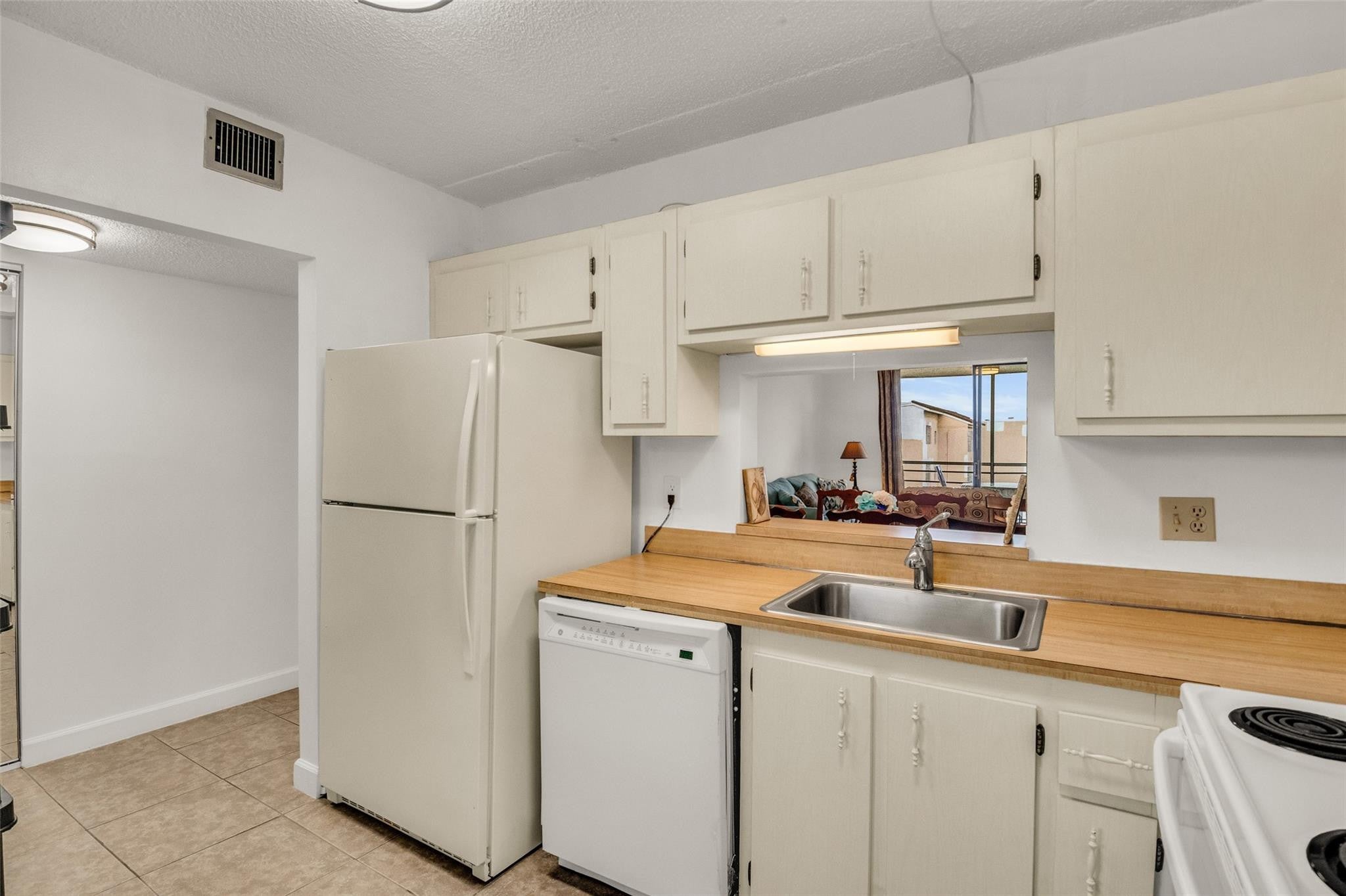 2840 Somerset Drive 403
