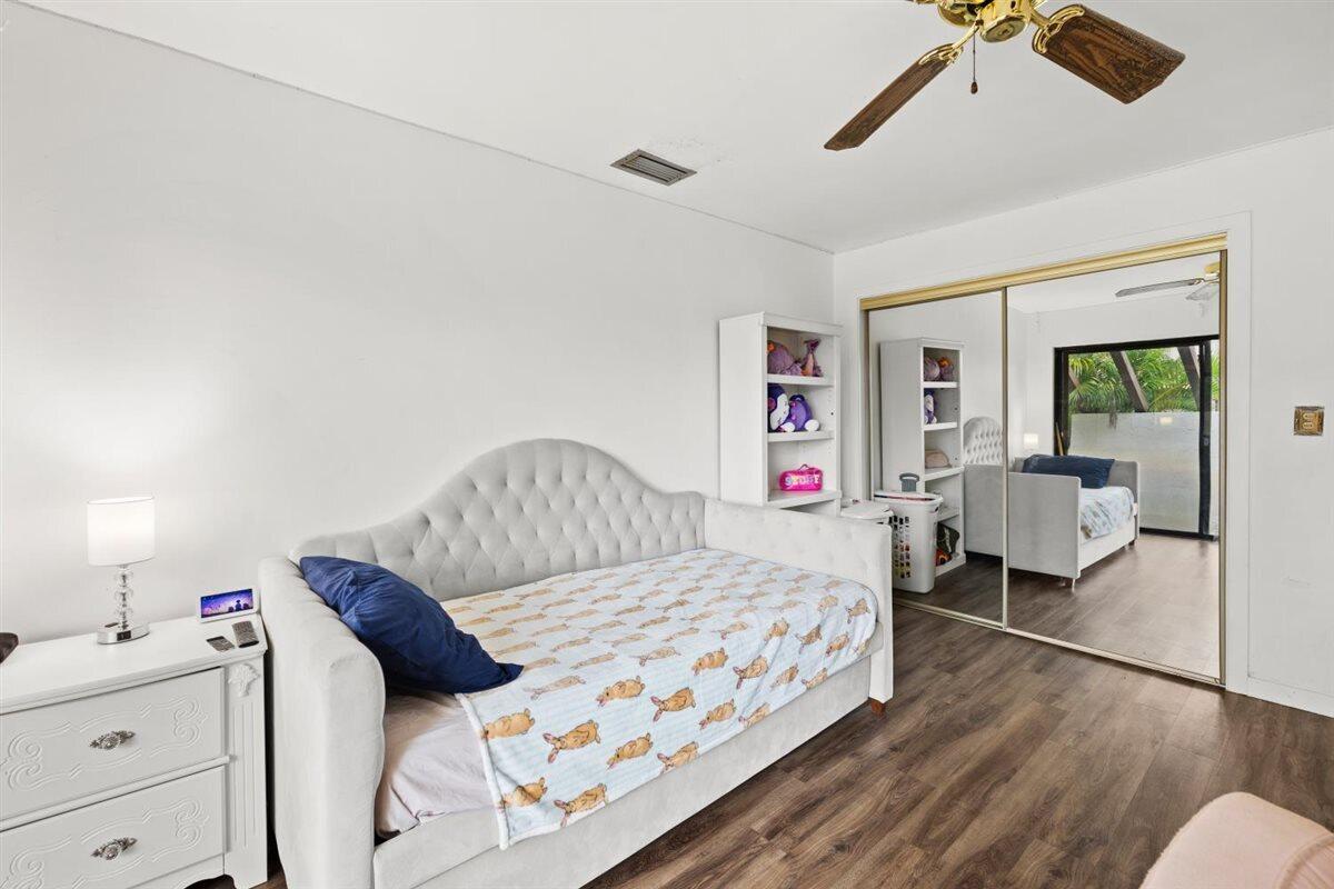 TIBURON I PH III - Residential