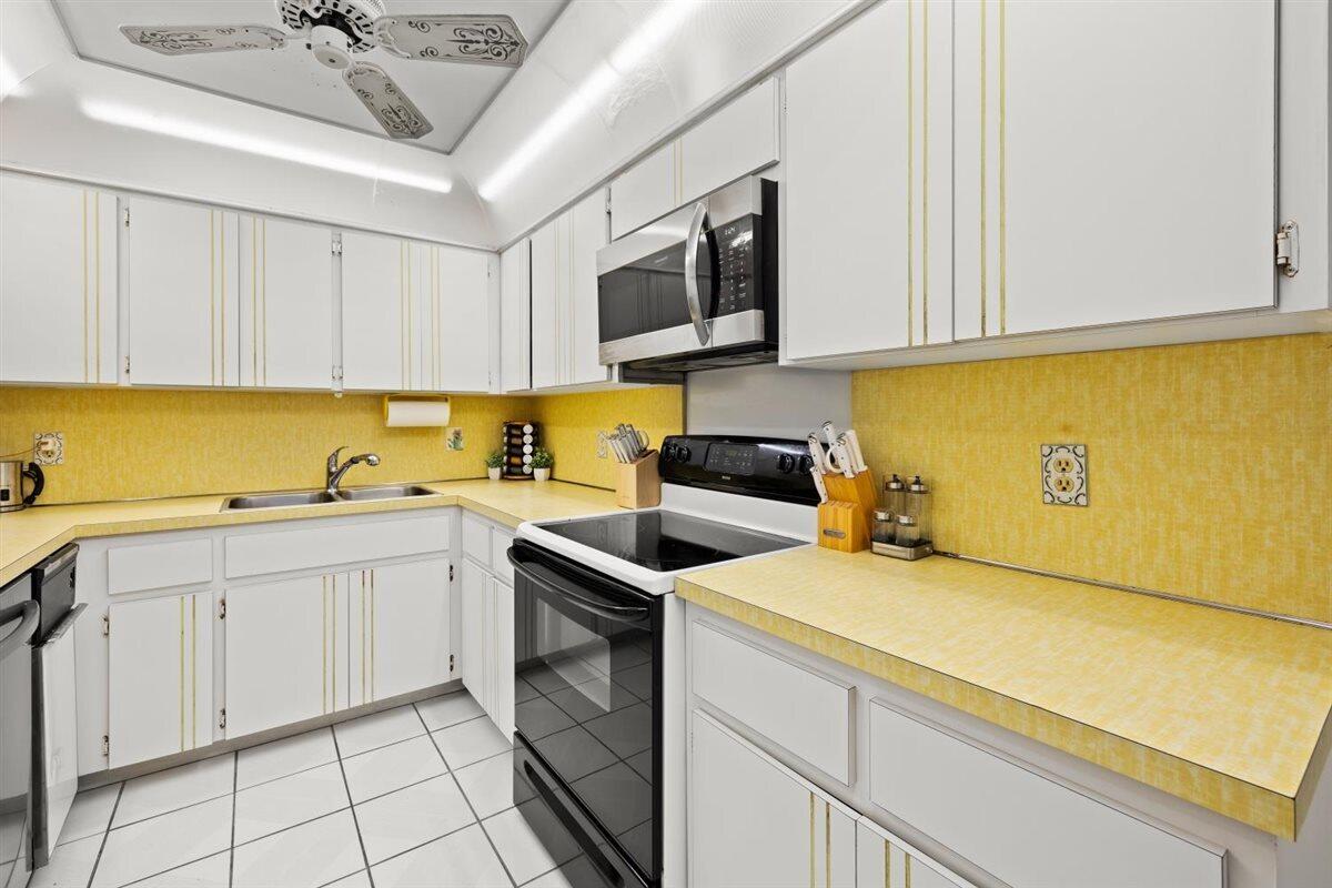 TIBURON I PH III - Residential