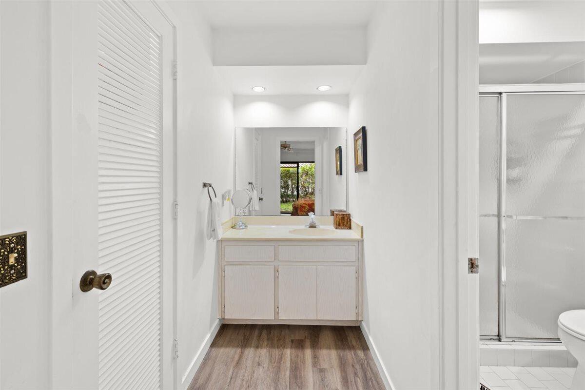 TIBURON I PH III - Residential