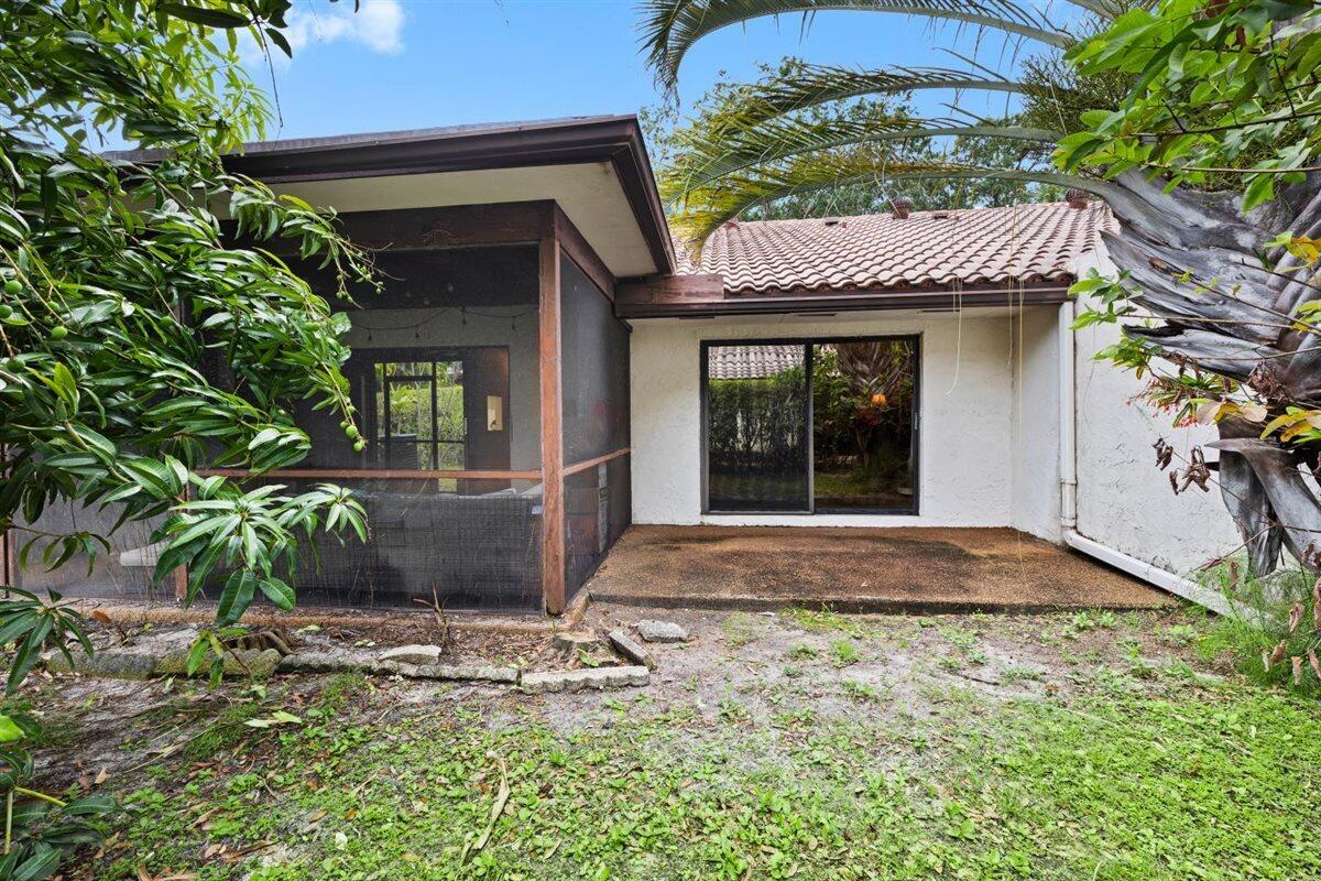 TIBURON I PH III - Residential