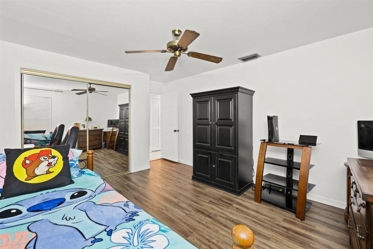 TIBURON I PH III - Residential