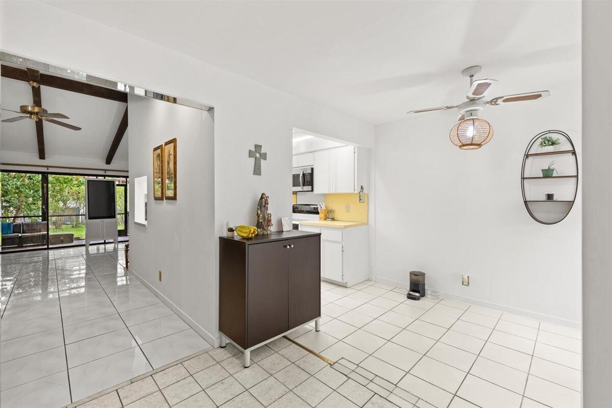 TIBURON I PH III - Residential