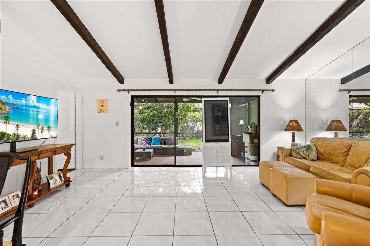 TIBURON I PH III - Residential