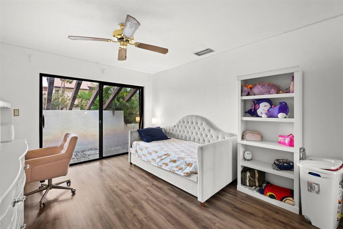 TIBURON I PH III - Residential