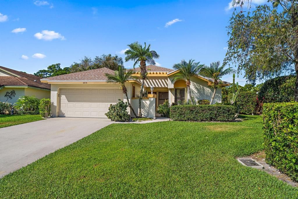 Photo of 6878 Touchstone Circle, Palm Beach Gardens, FL 33418 (MLS # R10799387)