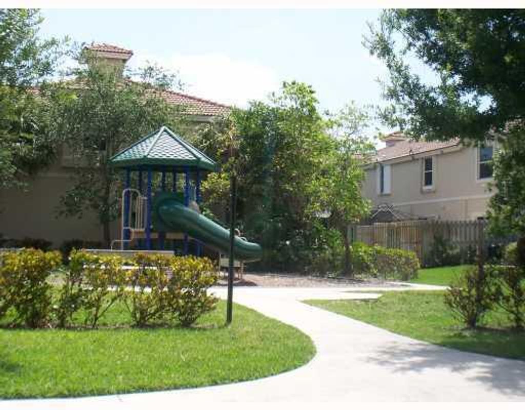 Photo of 822 Summit Lake Drive, West Palm Beach, FL 33406 (MLS # R11020536)