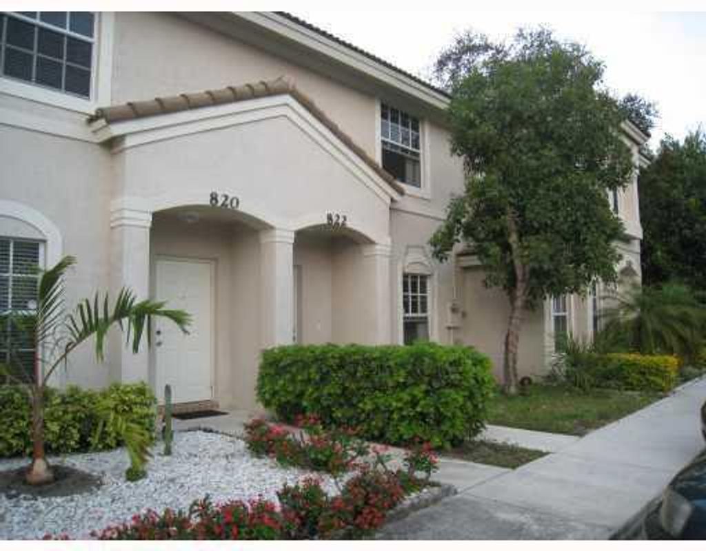 Photo of 822 Summit Lake Drive, West Palm Beach, FL 33406 (MLS # R11020536)