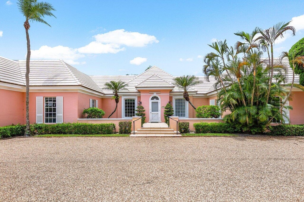 Photo of 34 Gomez Road, Jupiter Island, FL 33455 (MLS # R11108734)