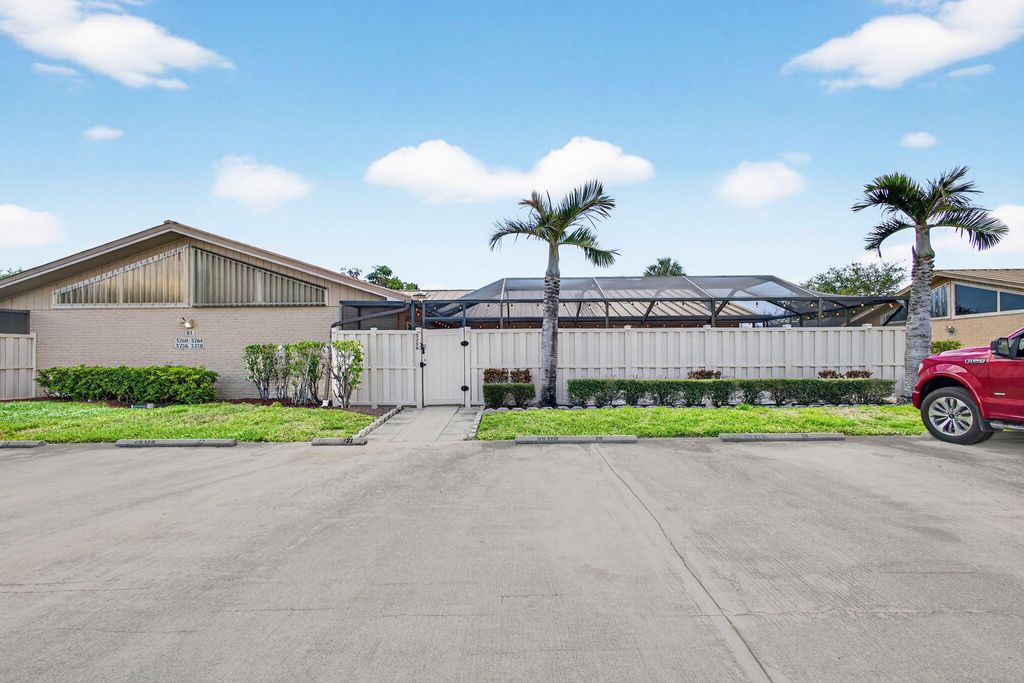 Photo of 5258 Eagle Lake Drive, Palm Beach Gardens, FL 33418 (MLS # R11168761)