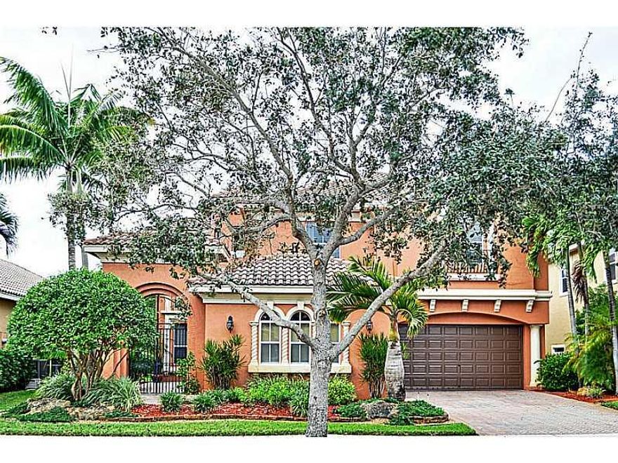 BEAUTIFUL HOME IN PRESTIGIOUS HERON BAY COMMUNITY,5 BEDROOM,3 BATH,UPGRADED KITCHEN CABINETS,BLACK APPLIANCES,CROWN MOLDINGS,MASTER BEDROOM UPSTAIRS,BUILT IN CLOSETS, GREAT BACKYARD FOR ENTERTAINING,LUSH LANDSCAPING,2 CLUBHOUSES,12 TENNIS COURTS,2 EXERCIS E ROOMS,RESORT STYLE POOLS IN CLUBHOUSE,PARKLAND'S "A" RATED SCHOOLS!