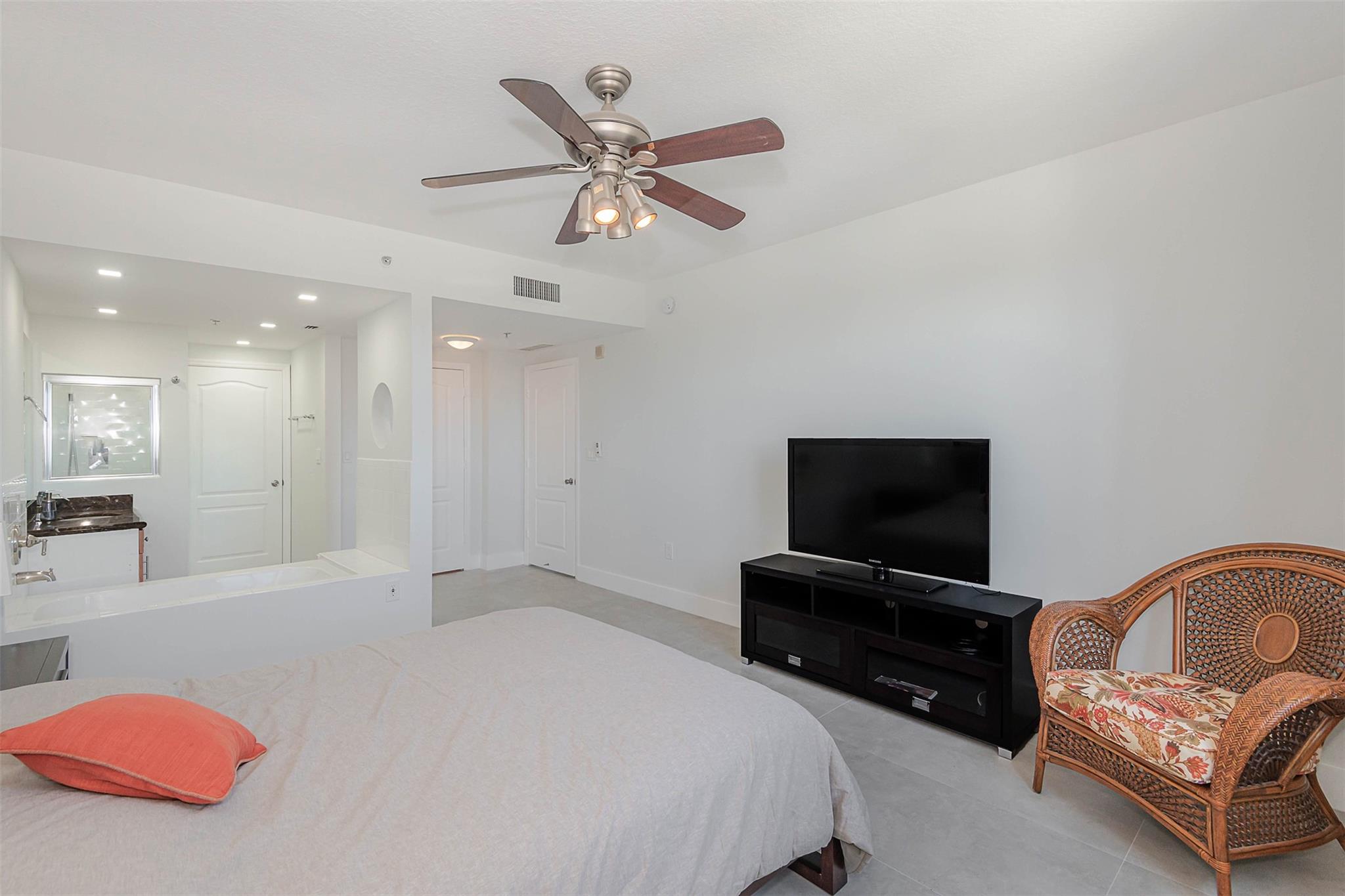 Waverly At Las Olas Condo - Residential Lease