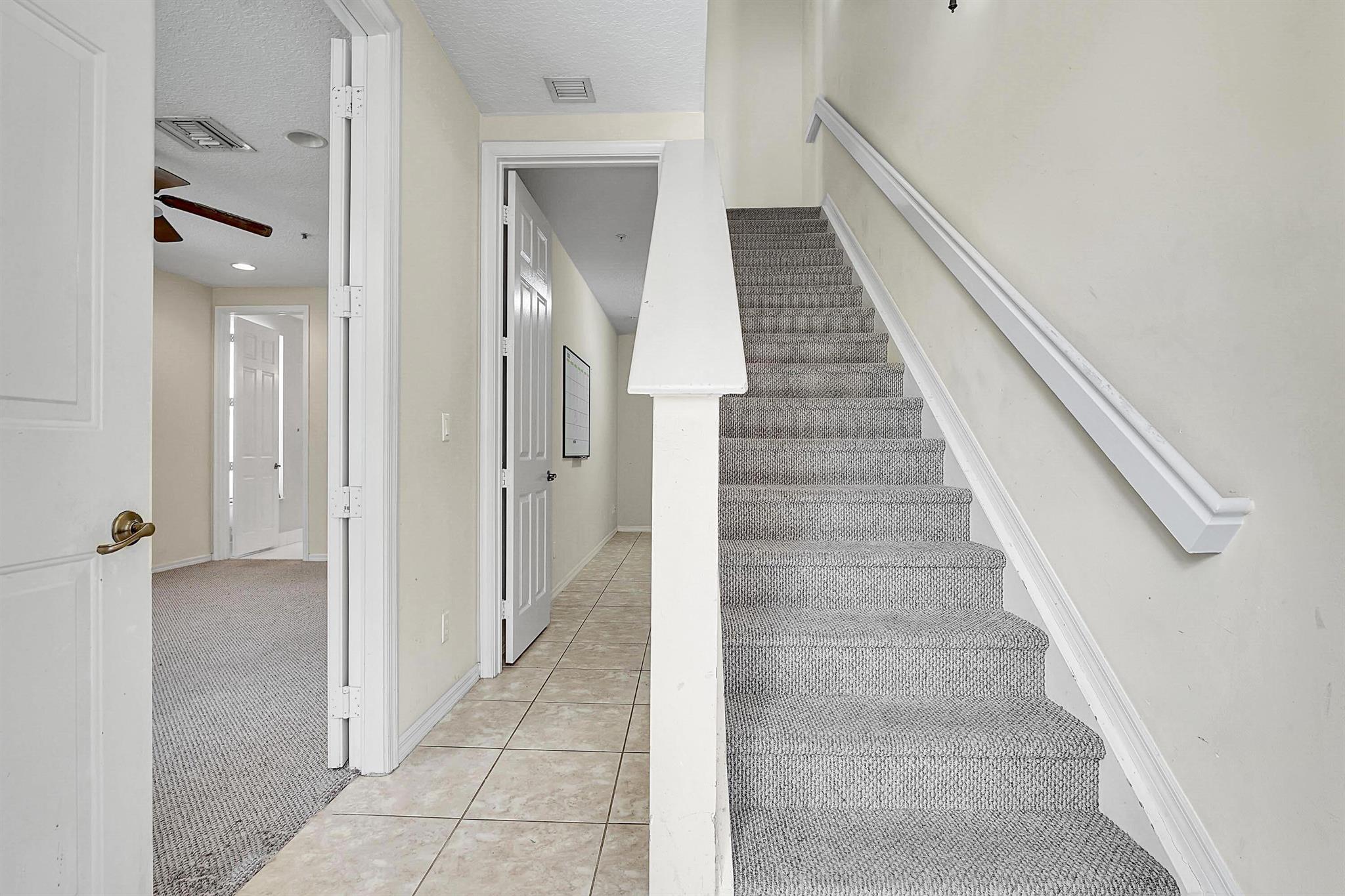 4300 Blowing Point Place