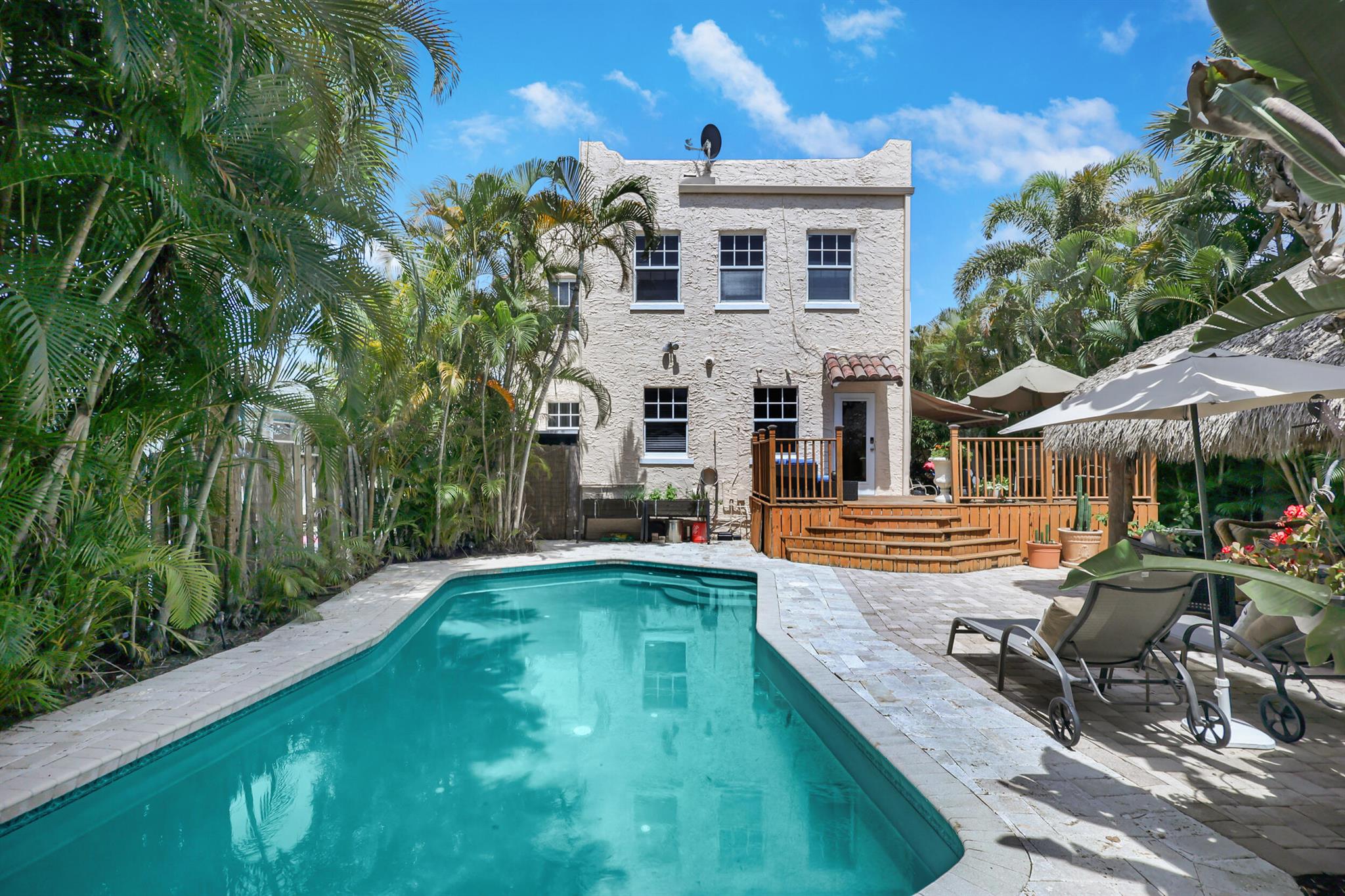 LAKE WORTH TOWN OF - Residential