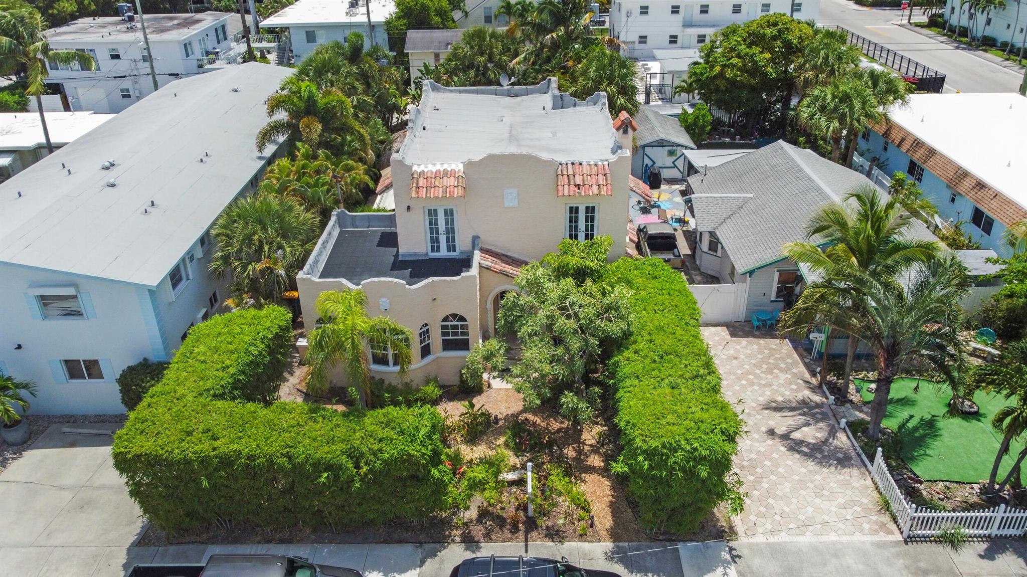 LAKE WORTH TOWN OF - Residential